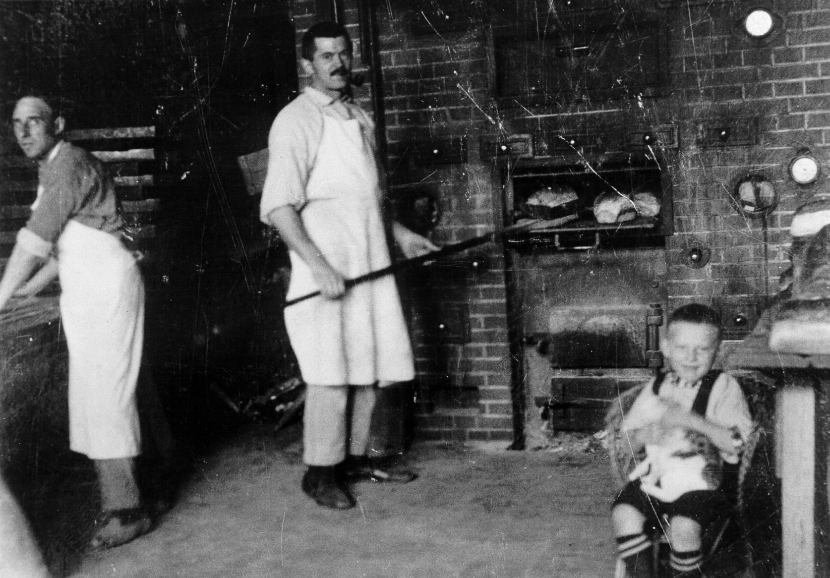 De bakkerij van Geleedst aan de Ganzepoortstraat, 1922. 