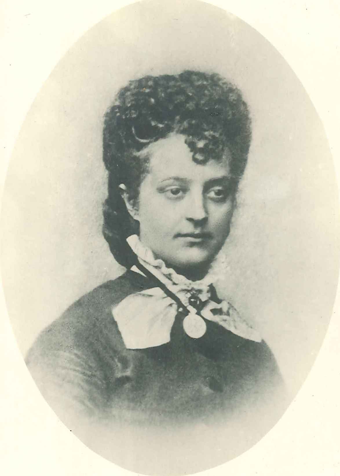 Helene C.S. Mesch, vrouw van A.W. van Renterghem, 1876, uit Autobiographie A.W. van Renterghem, deel 1, 1924. GAG.HB.