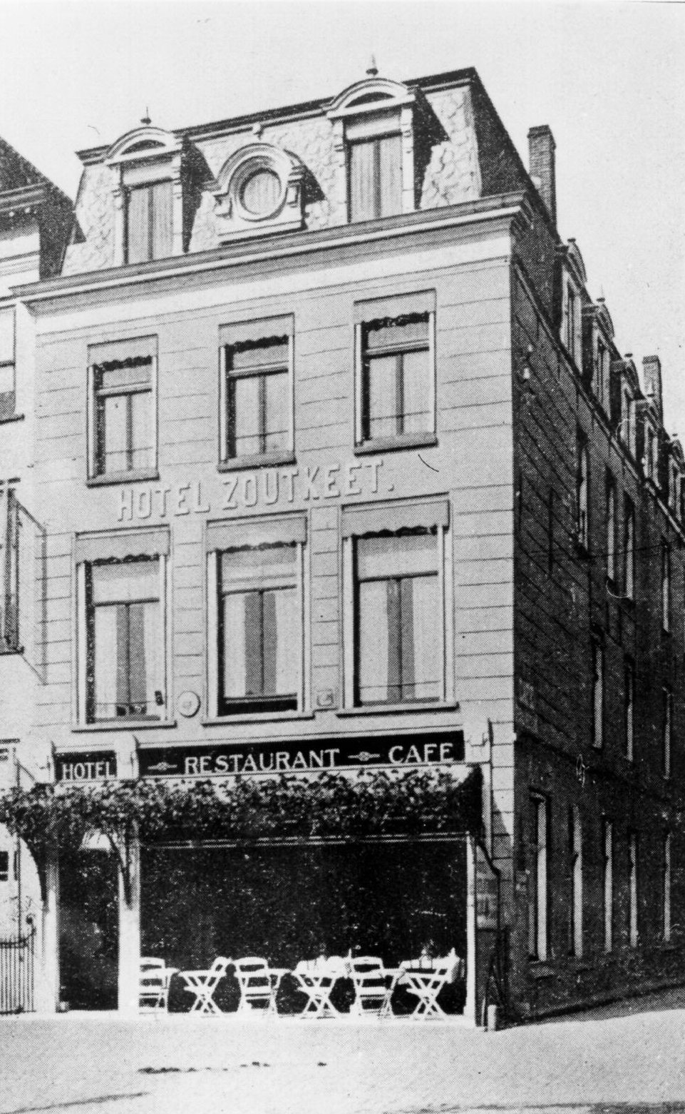 Hotel De Zoutkeet aan de Grote Markt, 1920.