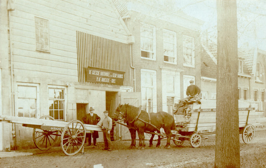 Houthandel Harinck bestond nog rond 1900, hier aan de Van der Goeskade.