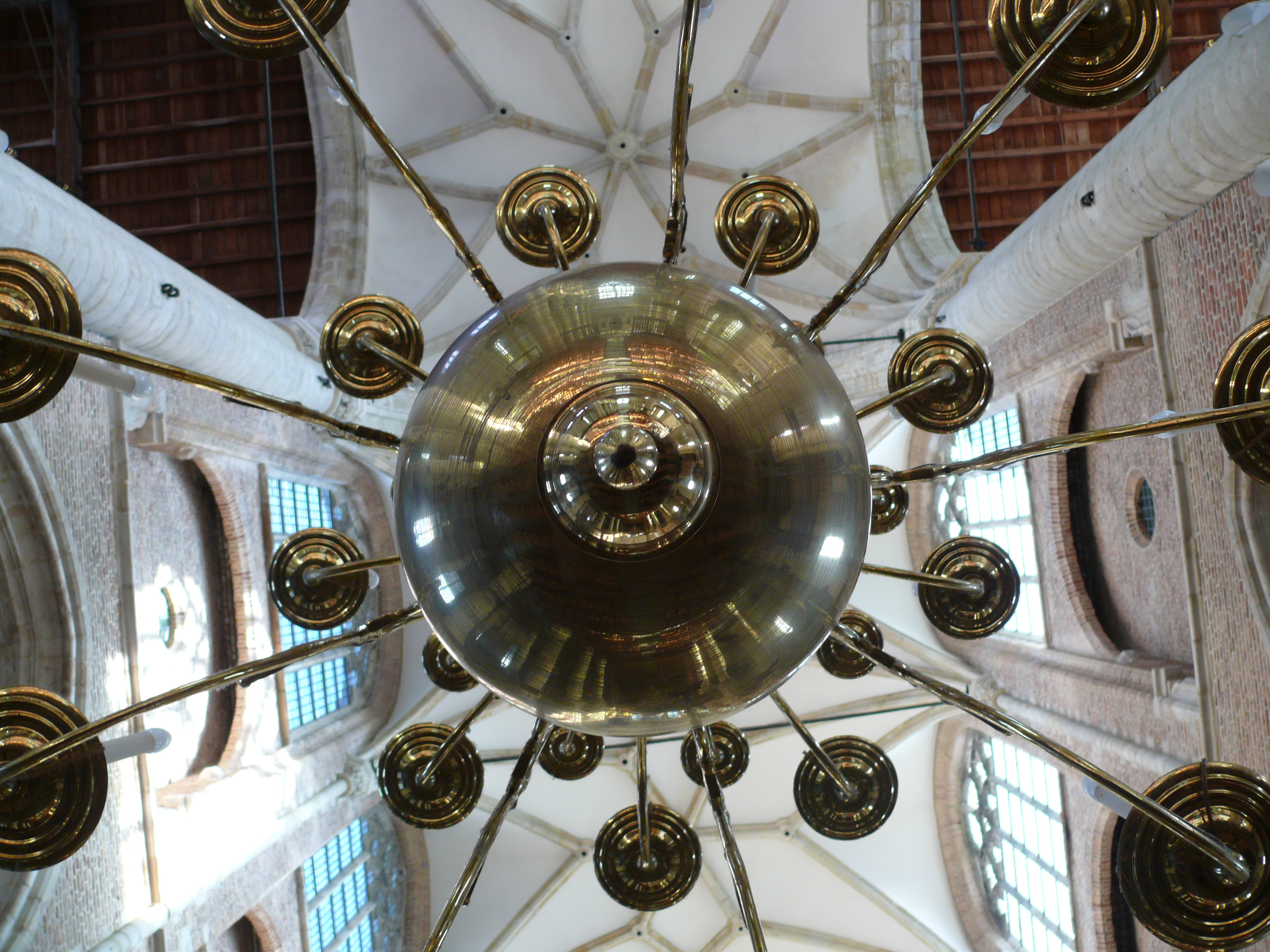 Kroonluchter in de Grote Kerk